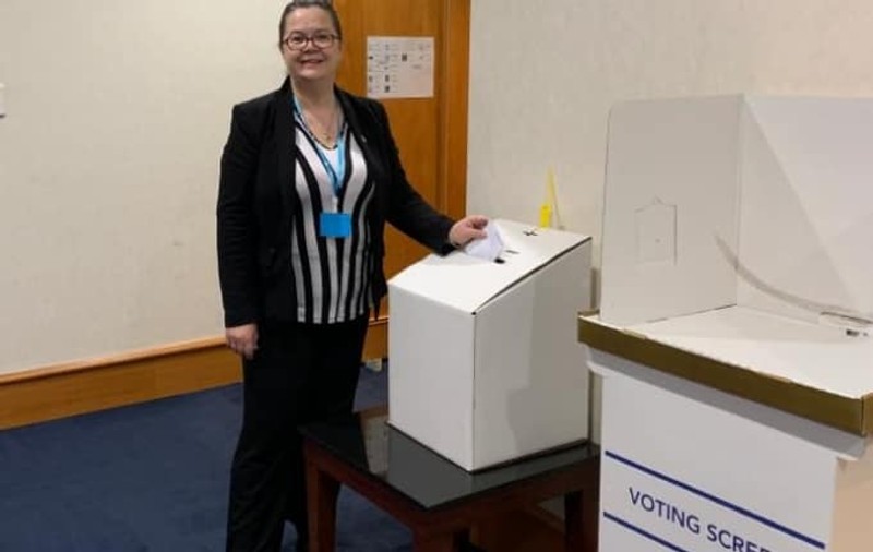 ”Eu am fost primul votant la secția din Perth”. De 14 ani în Australia, Raluca Alecsa e consul onorific și directorul financiar la un hotel de cinci stele
