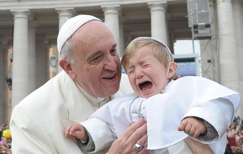 Papa Francisc s-a întâlnit cu o versiune a sa în miniatură | FOTO
