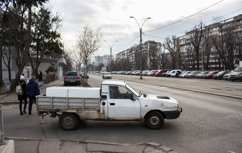 Românii vor primi 3.000 de lei pentru fiecare mașină casată. Programul e separat de Rabla