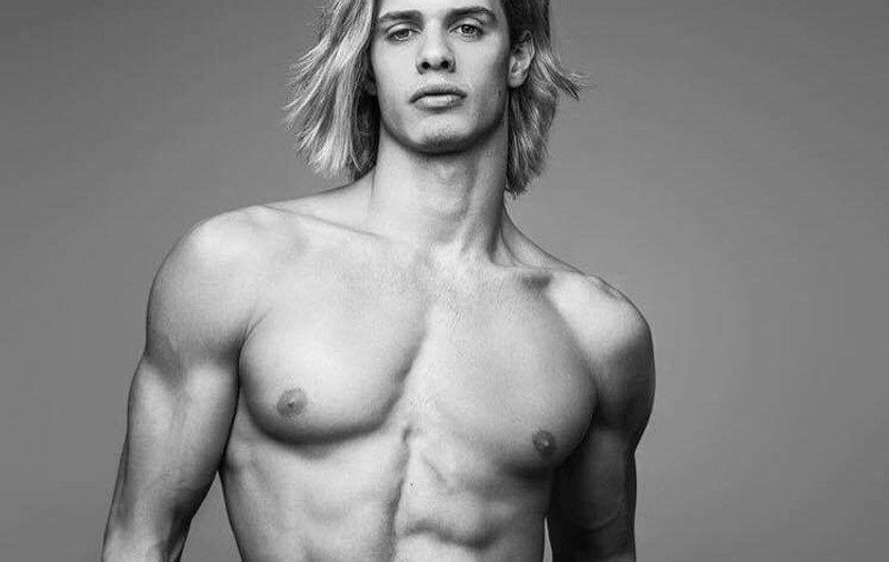FOTO | Modelul Ionuț Radu visează să ajungă la Jocurile Olimpice 2020. Ar vrea să defileze cu Ian Thorpe