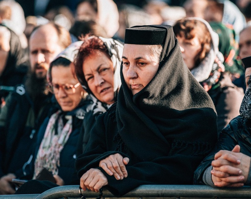 Olimpic internațional, evacuat din casă acum doi ani, premiat de Mitropolitul Moldovei. Cine sunt oamenii care au primit distincții de Sfânta Parascheva