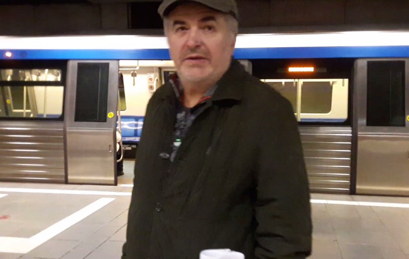 VIDEO EXCLUSIV/Florin Călinescu este unul dintre cei mai bogați oameni din showbiz, dar circulă cu metroul