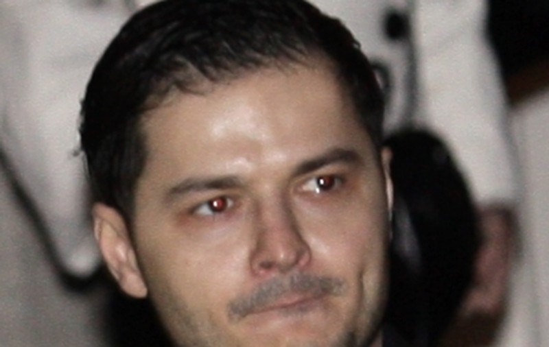 Liviu Vârciu, CU LACRIMI ÎN OCHI, RĂVĂŞIT ŞI NEBĂRBIERIT, la biserică | FOTO