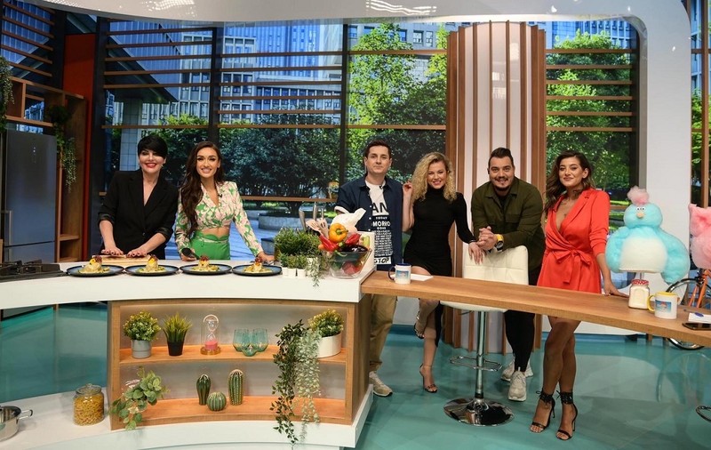 Prima ediție „Dimineața cu noi”. Bursucu, Viviana Sposub și George Tănase au avut emoții: „Când a început numărătoarea inversă, tremuram tot”