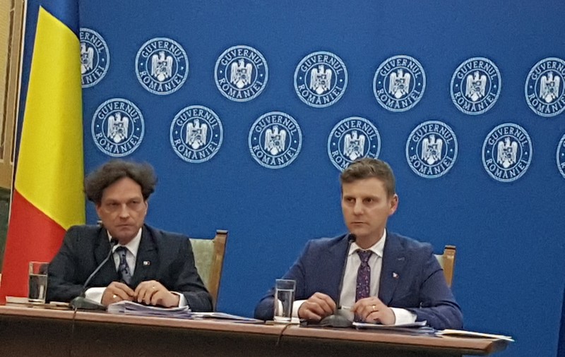 Ce proiecte pentru Centenar a găsit George Ivașcu la Ministerul Culturii: Campionat intercomunal de fotbal, băncuțe, spectacol de muzică patriotică