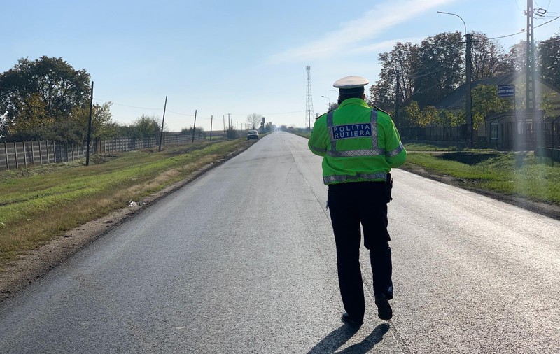 Două orașe din Timiș intră în carantină de azi după ce au ajuns să aibă o rată de infectare de 8,56, respectiv 9,99 la mia de locuitori
