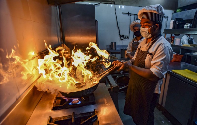 India este la un pas să-și închidă restaurantele și hotelurile: „Mai avem stoc de GPL pentru două zile”