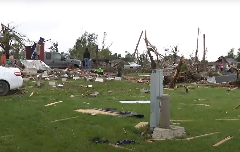 Orășel din SUA, distrus complet de o tornadă: case transformate în moloz și turbine eoliene dărâmate. Mai multe persoane au murit | VIDEO
