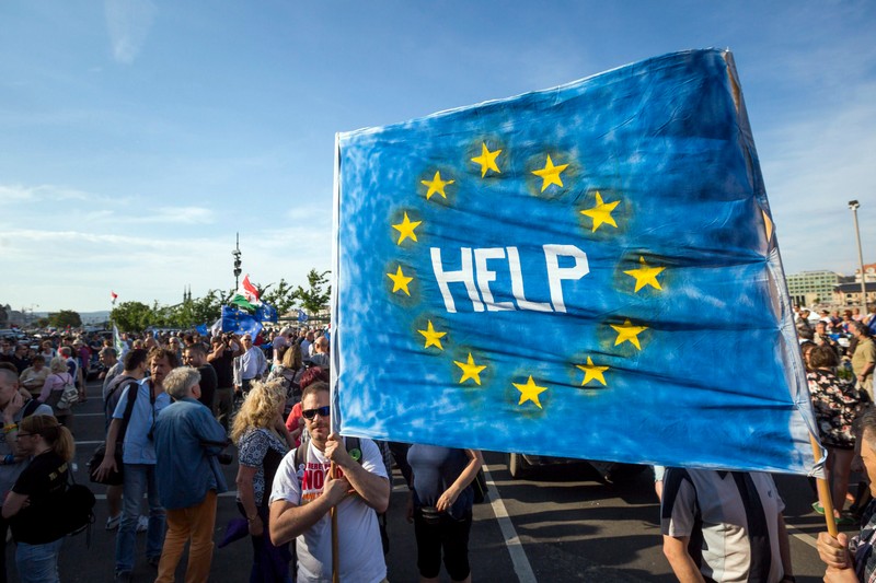 Manifestaţie la Budapesta împotriva premierului Viktor Orban