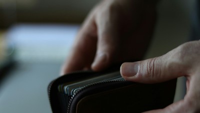 Candidații încep să caute tot mai mult joburile cu salariul afișat