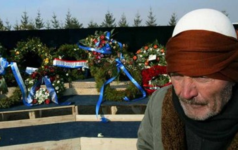 Au întors mortul de la groapă 
