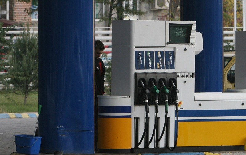 Jaf la o benzinărie din Turnu Măgurele, comis de trei persoane și de un copil de 12 ani. Cum au reușit să fure peste 22.000 de lei
