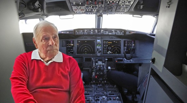 Paul Mitu, cabina avion Boeing 737 MAX-8