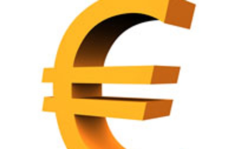 Leul s-a apreciat cu peste şapte bani în raport cu euro