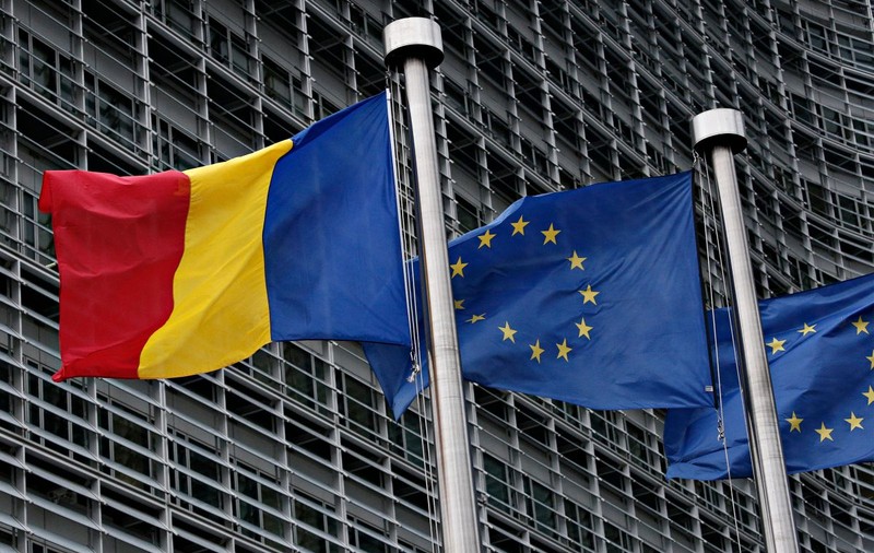 Să ne uităm și în oglindă după eșecul Schengen: Ne-am urât pe noi înșine atât de mult, încât i-am molipsit și pe alții
