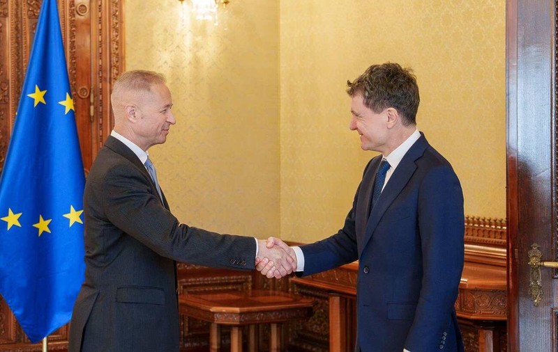 Nicușor Dan și Ilie Bolojan s-au întâlnit cu șefii OMV Petrom pentru prețul la carburanți și Neptun Deep. Ce s-a decis
