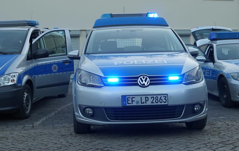 Un hoț de catalizatoare a murit, după ce mașina pe care „o opera” a căzut peste el, în Germania