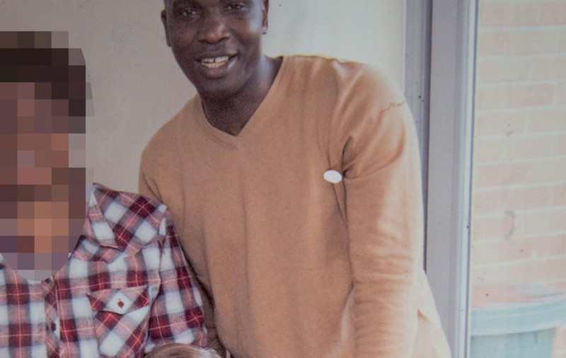 Un african de 45 de ani își vrea partenera înapoi acasă de la azil | Moare de foame de dorul soției de 88 de ani