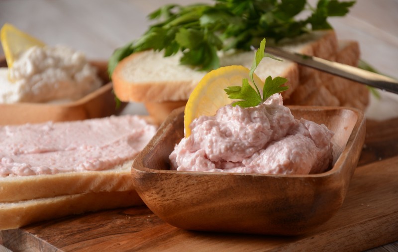 Cum repari icrele tăiate. Sfaturi și trucuri pentru o salată de icre delicioasă
