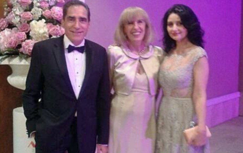 EA ESTE SORA LUI PETRE ROMAN! Uite ce elegantă a fost la nunta Oanei