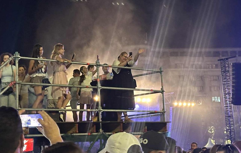 Gestul făcut de Diana Șoșoacă la finalul concertului susținut de Jennifer Lopez în Piața Constituției din București