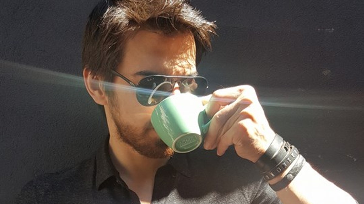 Tuncay Ozturk se distrează de minune după divorțul de Andreea Marin. A cântat la tobe la un botez