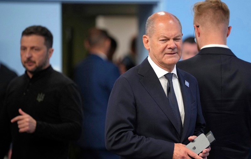 Olaf Scholz pregătește un plan de pace care poate include cedări teritoriale Rusiei, scrie La Repubblica. Reacția Kremlinului