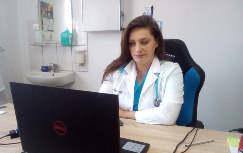O doctoriță din Oradea s-a întors din Franţa pentru a profesa în România, într-o comună din Maramureș