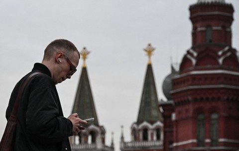 Locuitorii din Moscova nu vor putea folosi telefoanele mobile pe 9 mai. Motivul pentru care vor fi oprite toate conexiunile