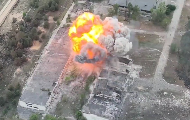VIDEO | Un ziarist rus a dat de gol poziția unei arme rare și ucrainenii au distrus-o cu o explozie uriașă
