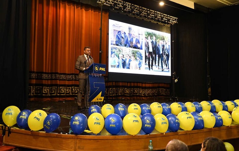 George Stângă, deputatul interceptat când intervenea pe lângă ministrul transporturilor pentru a-i ține oamenii în funcții, reales șef al PNL Galați