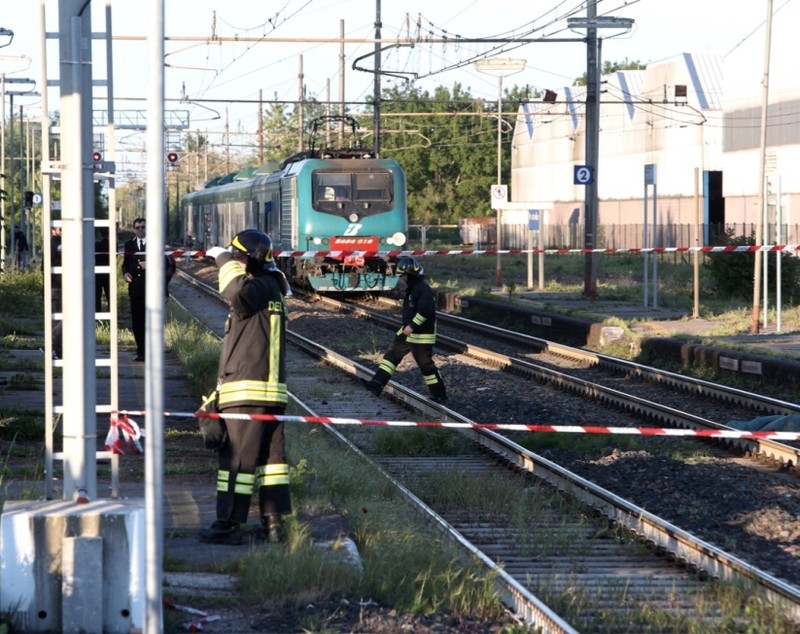 UPDATE: Tragedii în lanț: 15 tineri răniți în drum spre înmormântarea unei voleibaliste românce. Fata a fost călcată de tren sub ochii iubitului