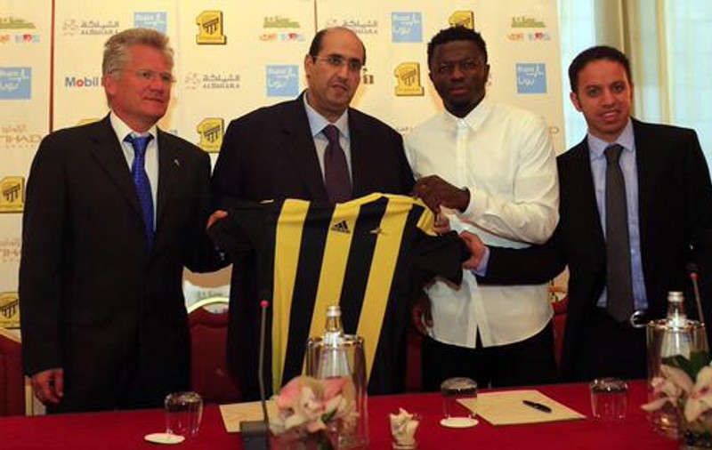 Bölöni s-a îmbrăcat de gală la prezentarea oficială a lui Sulley Muntari / GALERIE FOTO