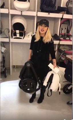 Misty, prima apariție în public după ce a născut. Artista s-a îmbrăcat în negru din cap până în picioare