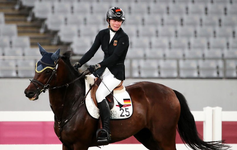 O antrenoare din Germania a fost exclusă de la Jocurile Olimpice Tokyo 2020, după ce a lovit un cal
