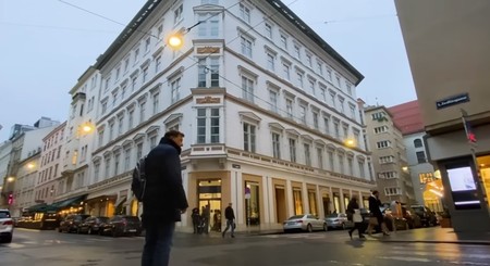 Intersecția cu proprietăți ale oligarhului pro-Putin, Oleg Deripaska