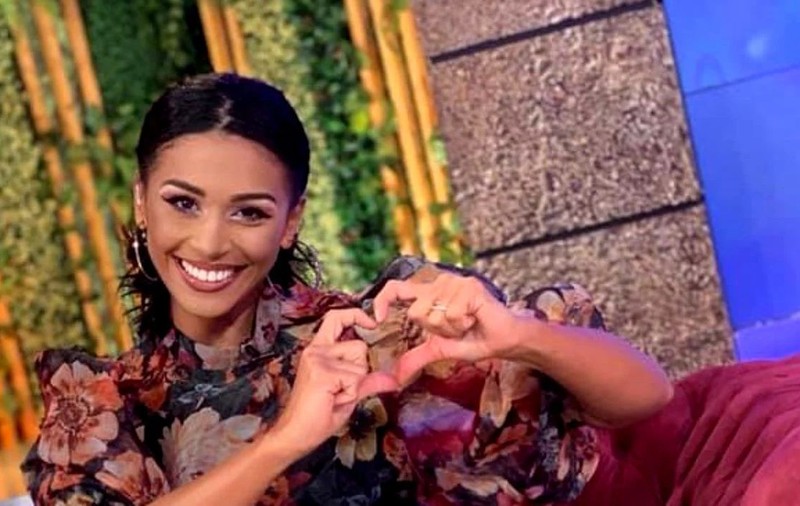 Majda Aboulumosha și-a găsit tatăl după 25 de ani. A publicat prima imagine cu acesta. Cum arată bărbatul acum. „Mi-au spus că nu mai trăiește”