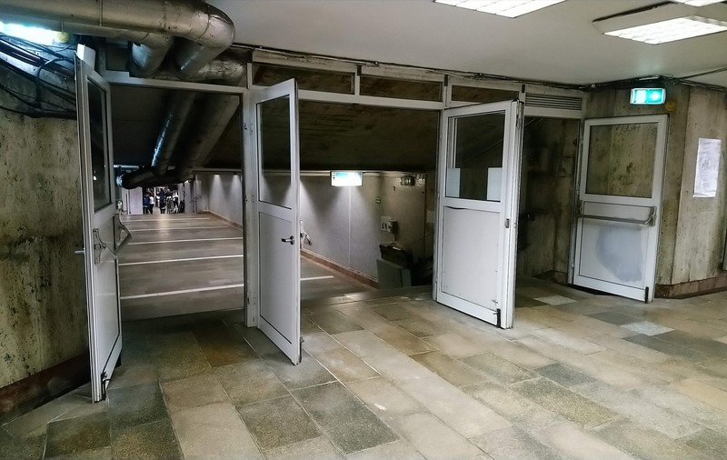 FOTO. Schimbare importantă la una dintre cele mai aglomerate stații de metrou. Bucureștenii vor putea trece 24/7 pe aici
