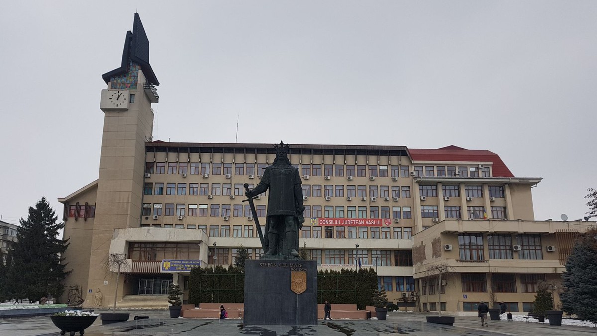 Cum a ajuns municipiul Vaslui să-și dubleze populația în câțiva ani pe un spor natural negativ