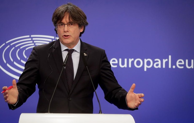 Liderul separatist catalan Carles Puigdemont, arestat la sosirea în Sardinia: „Călătorea ca deputat european”