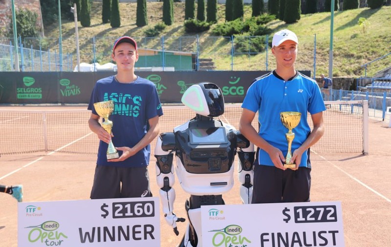 David Nicholas și perechea Bogdan Apostol/ Nicolae Frunză, câștigătorii turneului Inedit Open Tour de la Brașov
