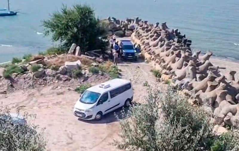 Cadavrul unei femei a fost găsit lângă stabilopozii din Costinești