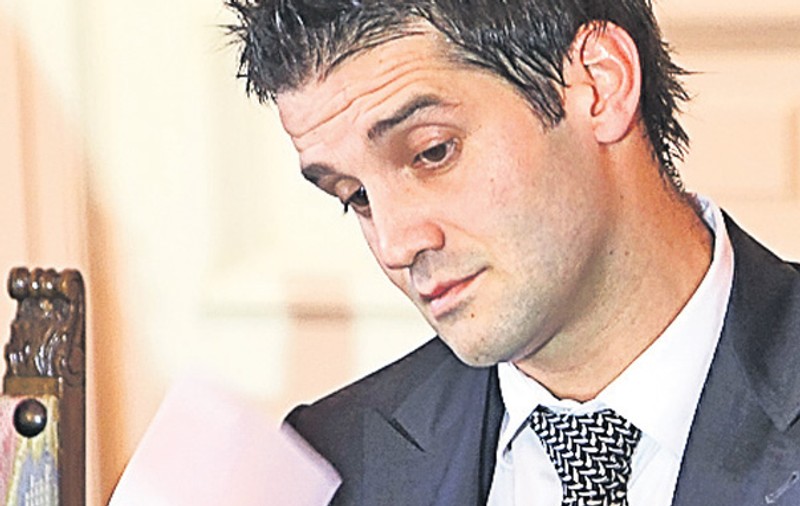 Cristi Chivu îşi va scrie autobiografia