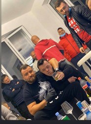 Cosmin Pop, Iulian Barbu - Piticul Porno și Viorel Gavrilă (în dreapta),