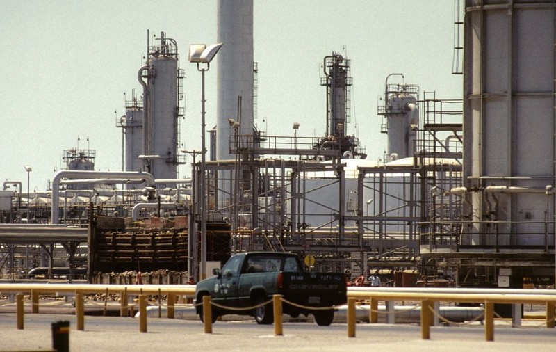 O rafinărie Aramco, cea mai mare companie de petrol din lume, atacată de dronele iraniene în Arabia Saudită