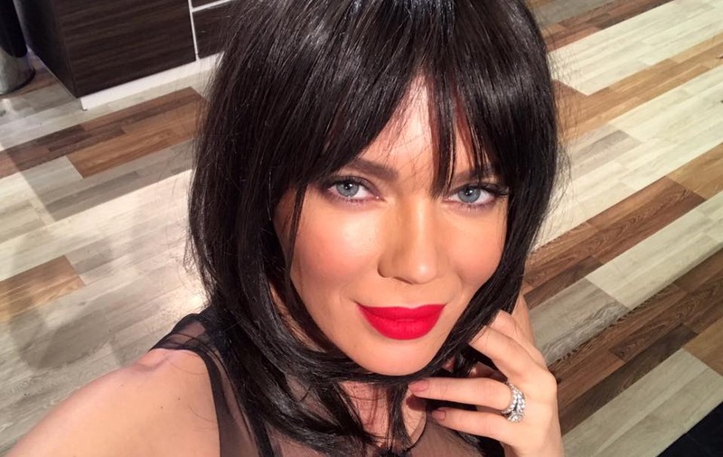 Gina Pistol și-a arătat mândră pătrățelele de pe abdomen. Cum arată după câteva luni de muncă la sală