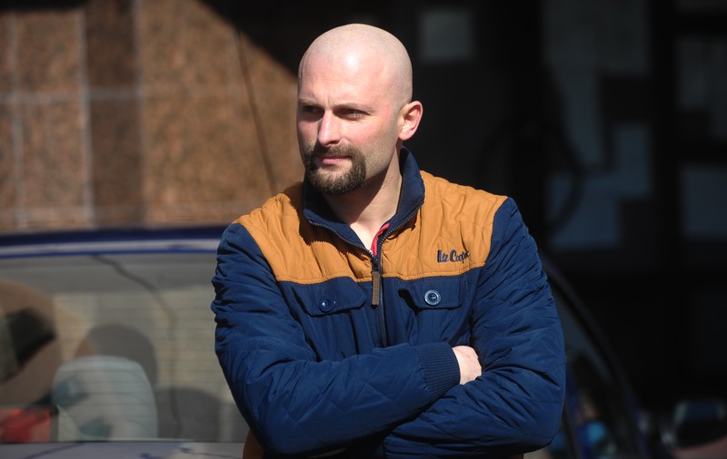 INTERVIU | „Vreți să-l faceți pe Dinică oaia neagră a Poliției”. Explicațiile comisarului acuzat că bătea cu bâta de baseball