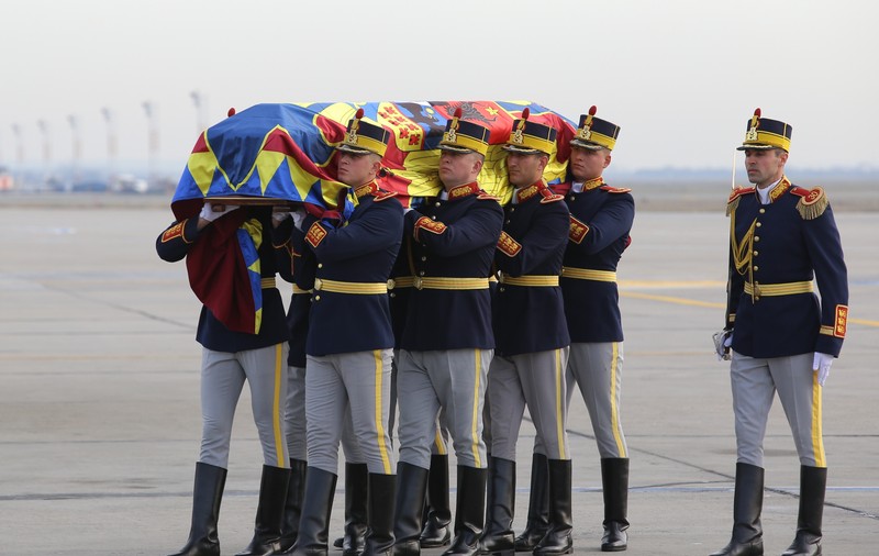 Pe unde trece cortegiul funerar al Regelui Mihai