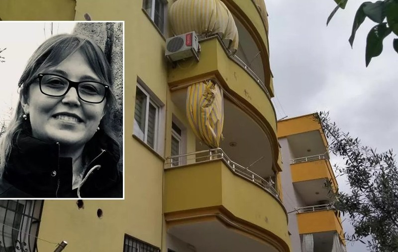 Trauma seismelor din Turcia. O femeie din Hatay s-a trezit dintr-un coșmar, a crezut că este cutremur și s-a aruncat de la etaj