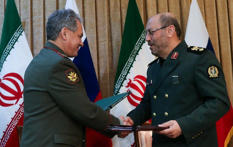 Ministrul rus al apărării a fost primit la Teheran. Ce vor discuta Șoigu și omologul său iranian